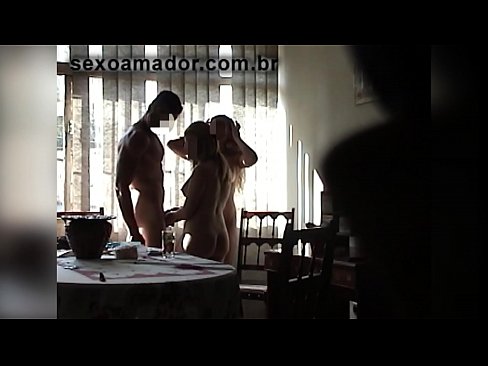 ❤️ Inimbitahan ng mga sex friends ang isang higanteng lalaki at isang threesome kasama niya ❤️❌ Fucking video  sa tl.fashiontee.top ❌️❤